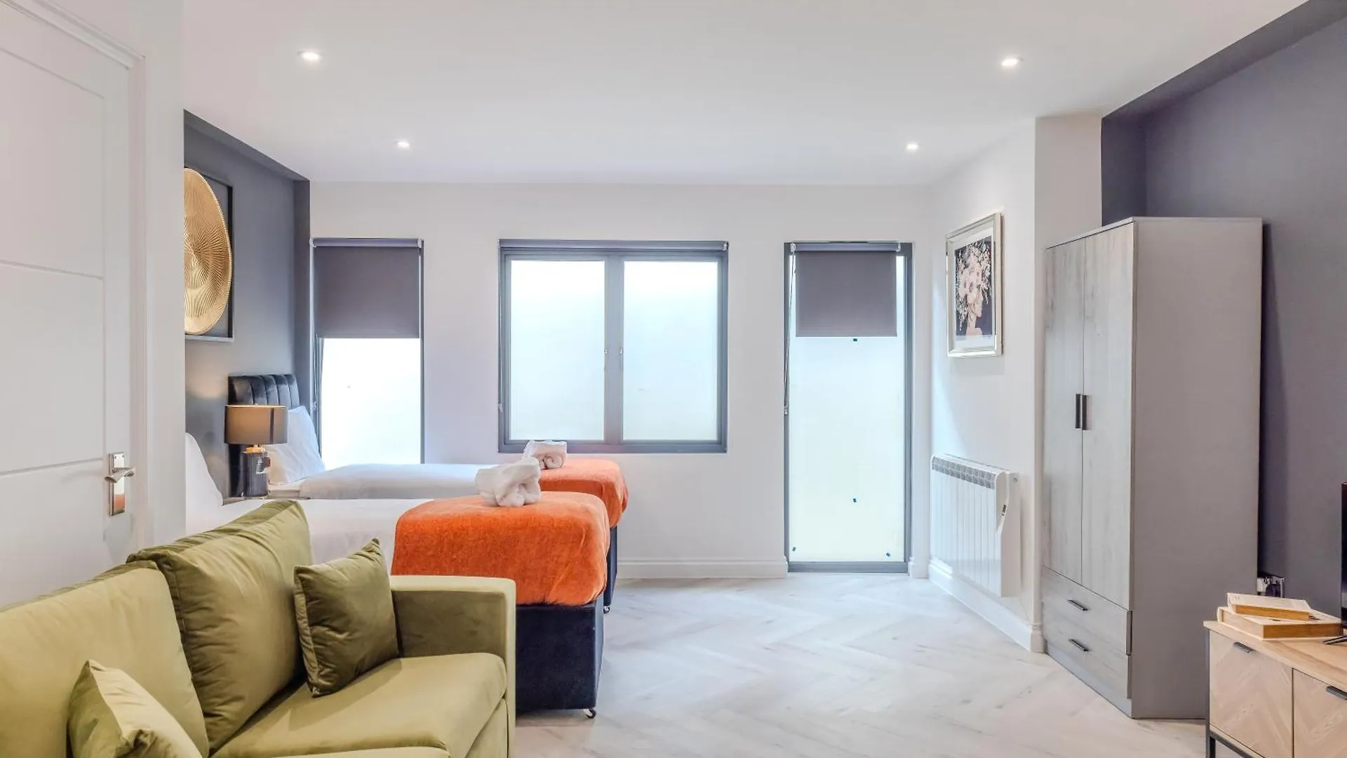 Spacious Apartment Next To Brighton Beach Sleep 6