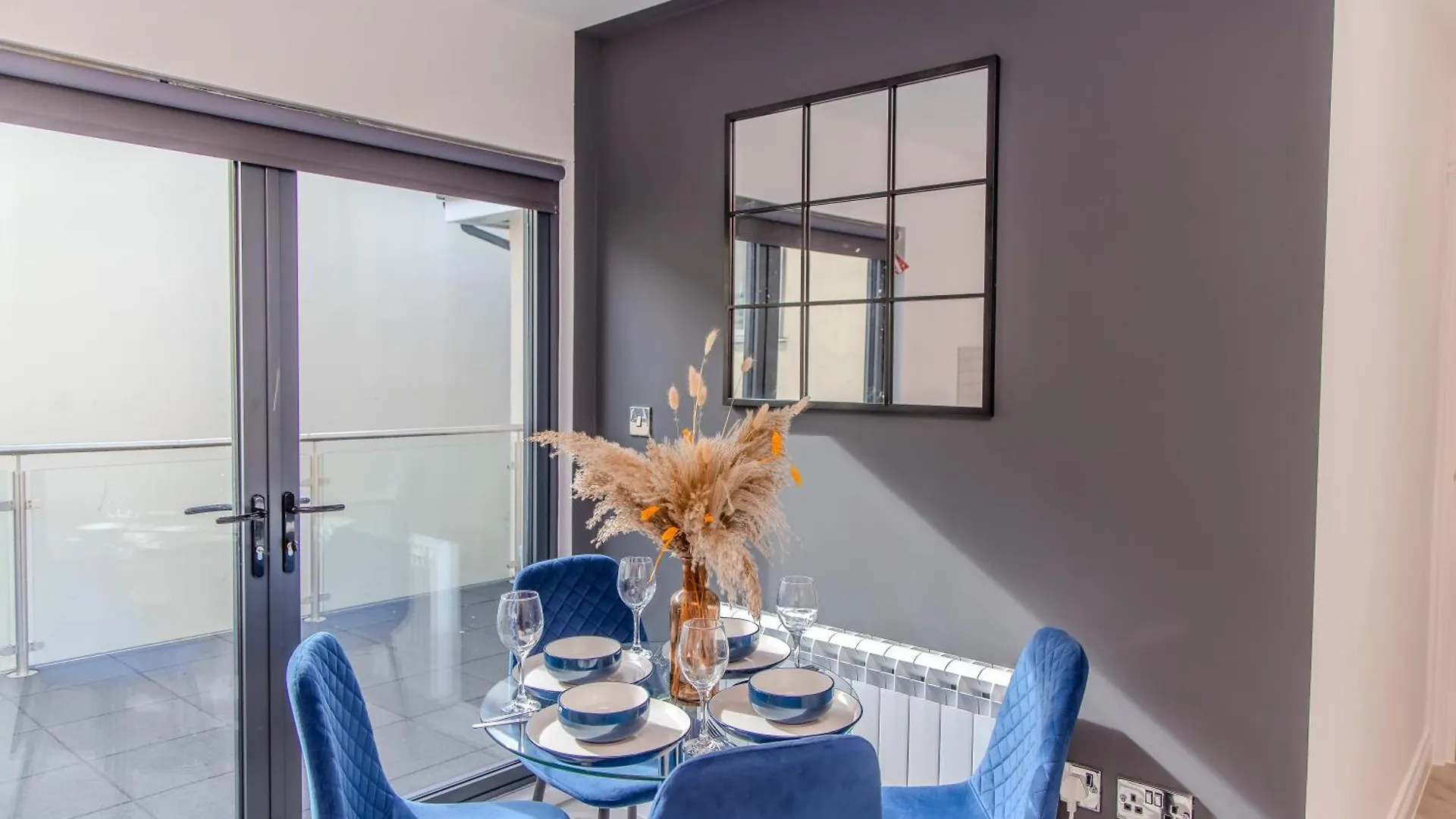 Spacious Apartment Next To Brighton Beach Sleep 6