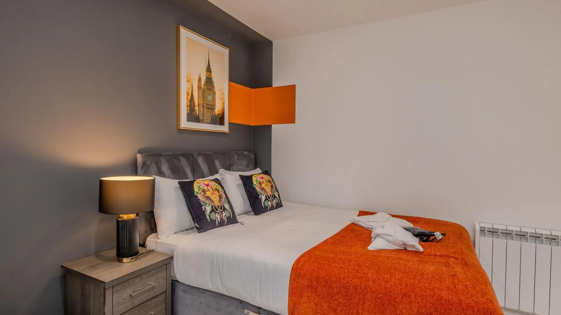 Spacious Apartment Next To Brighton Beach Sleep 6